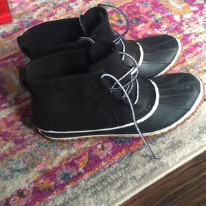 Winter sorel duck boots